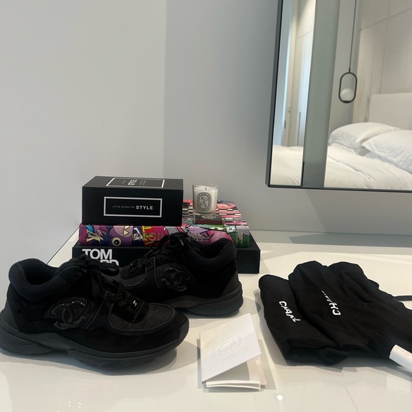 Chanel sneaker/trainer - Picture 2 of 3